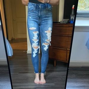 American Eagle High Waisted Jeans